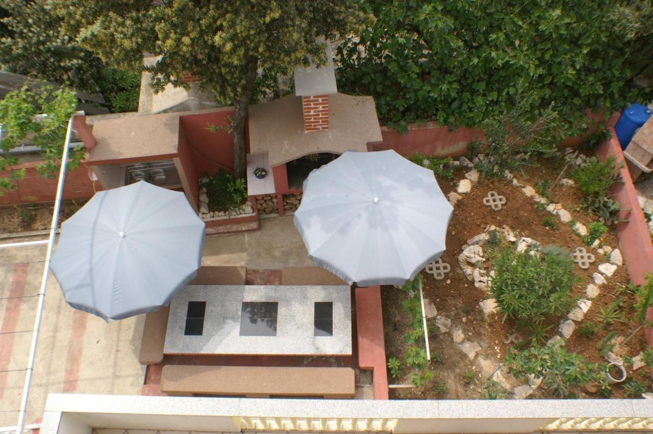 Apartments By The Sea Mandre, Pag - 4098 Екстериор снимка